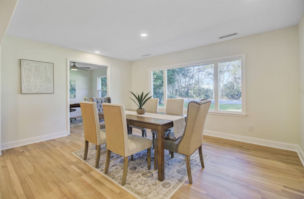 1223 Charlestowne Drive Photo 4