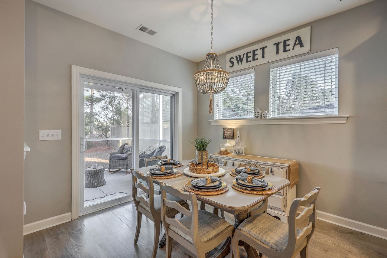 7415 Mercedes Way Photo 15