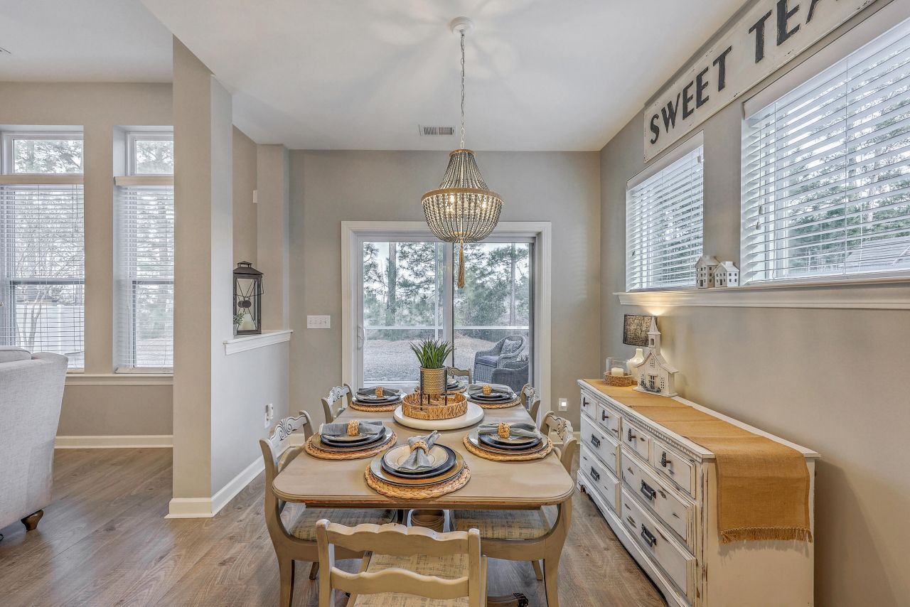 7415 Mercedes Way Photo 17