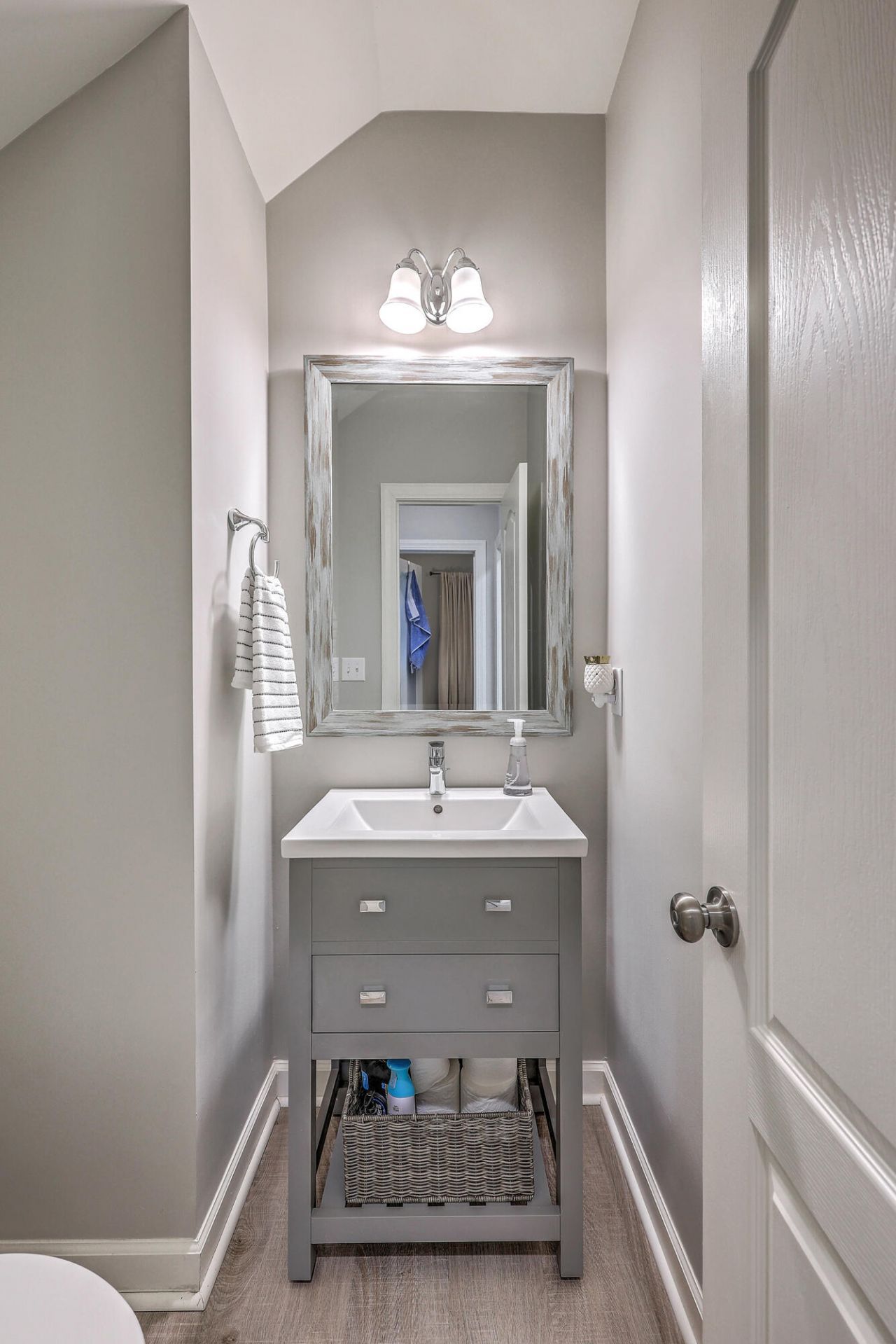 7415 Mercedes Way Photo 25