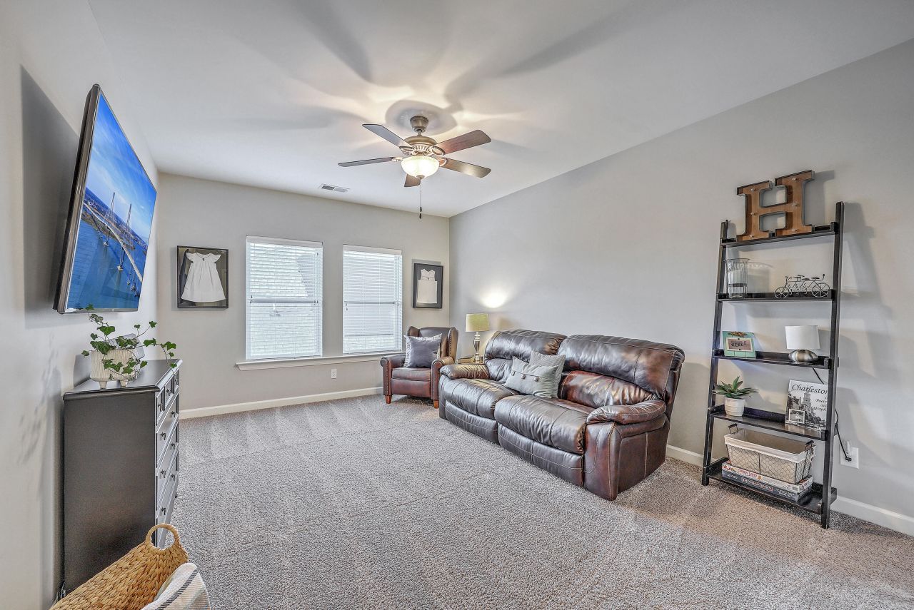 7415 Mercedes Way Photo 26