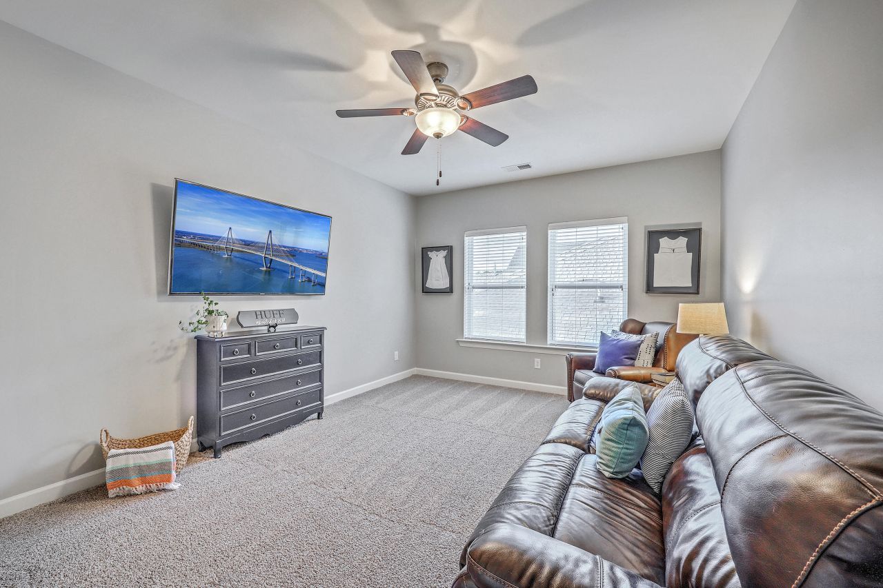 7415 Mercedes Way Photo 27