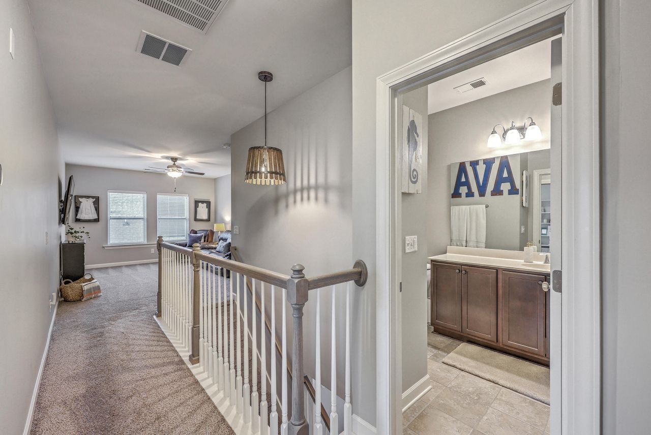 7415 Mercedes Way Photo 28