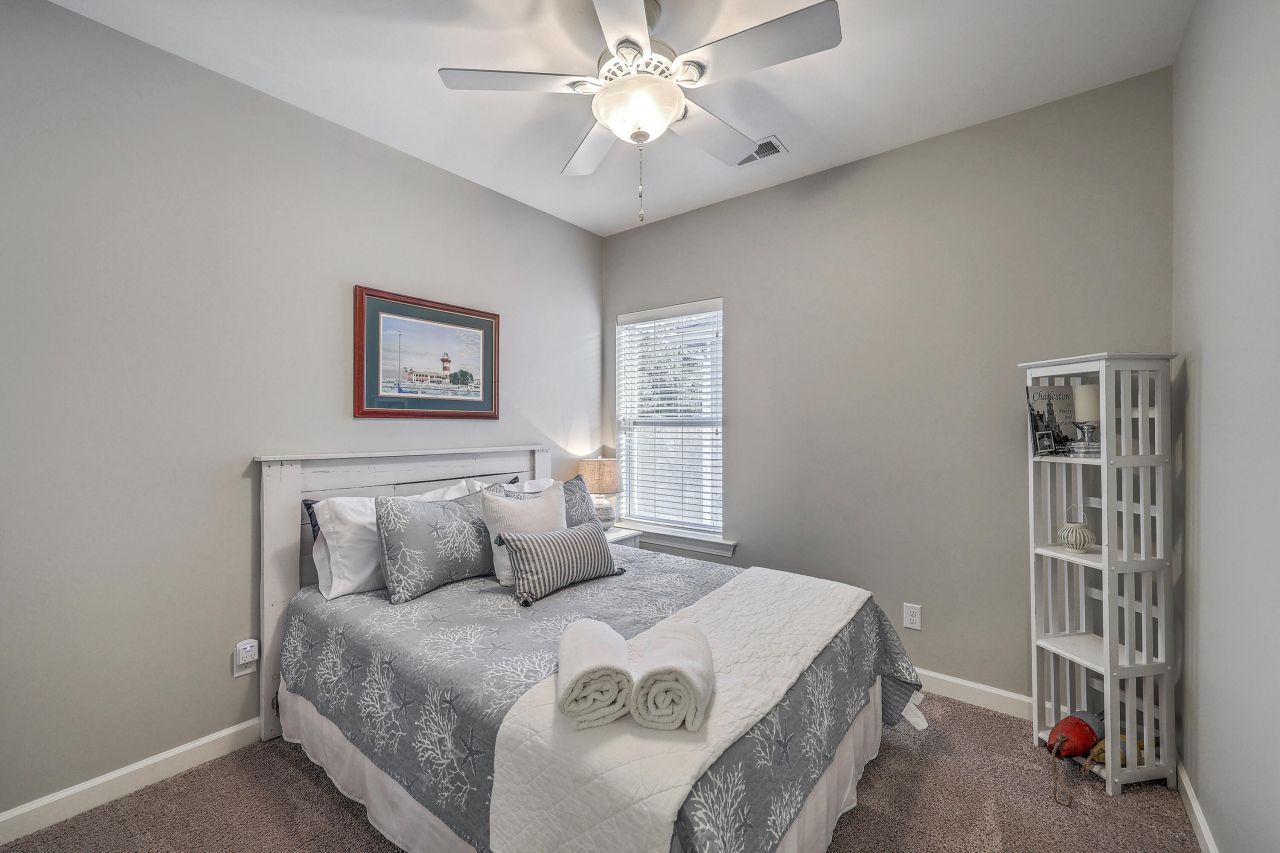 7415 Mercedes Way Photo 30