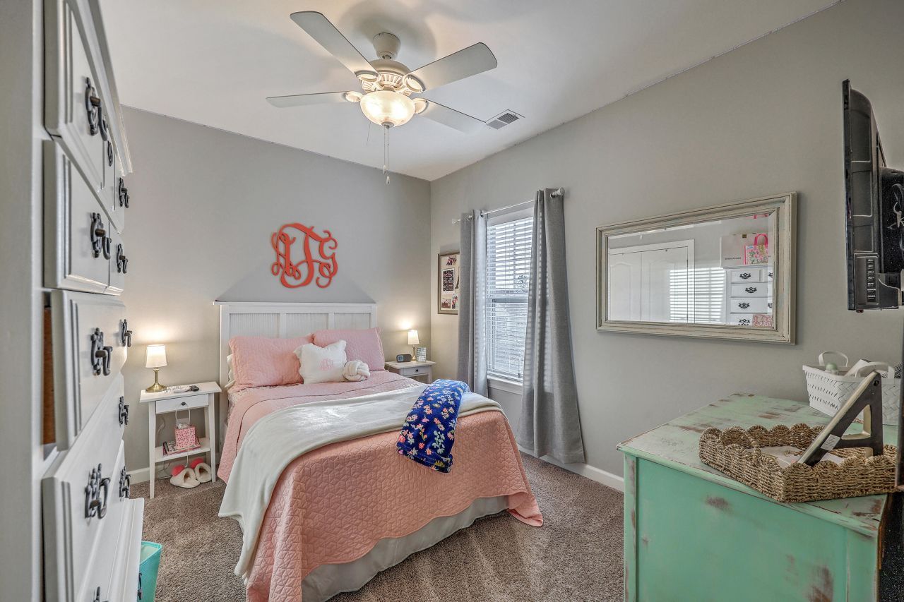 7415 Mercedes Way Photo 31