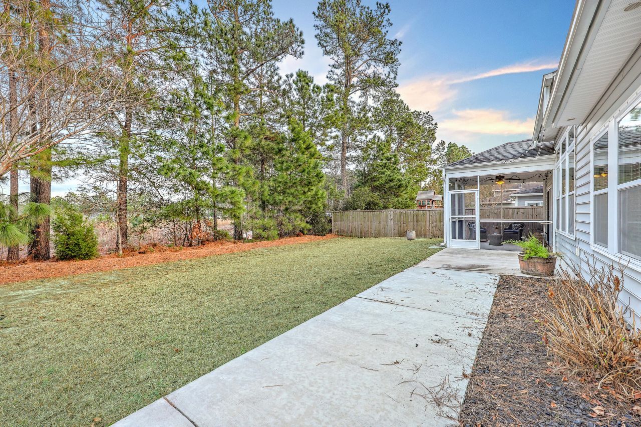 7415 Mercedes Way Photo 33