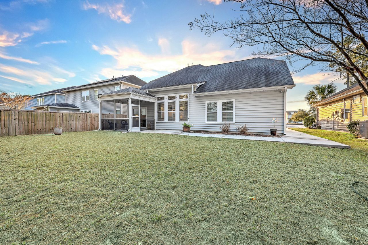 7415 Mercedes Way Photo 34