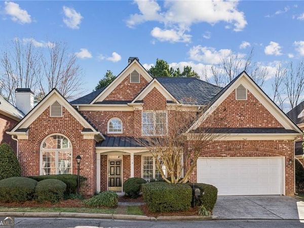 1055 Brookhaven Walk NE, Atlanta, GA 30319