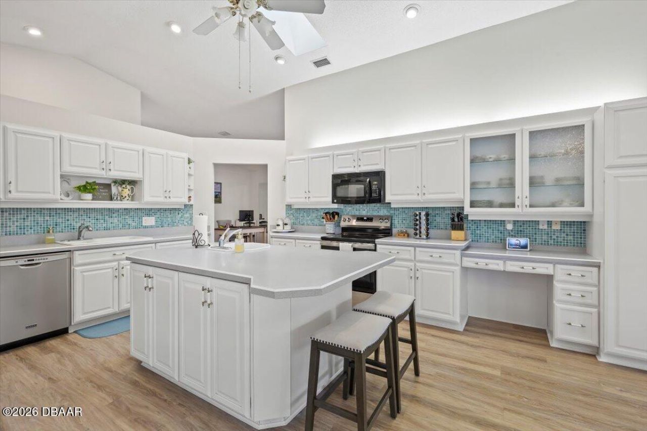 132 Sea Street, New Smyrna Beach, FL 32168 Photo