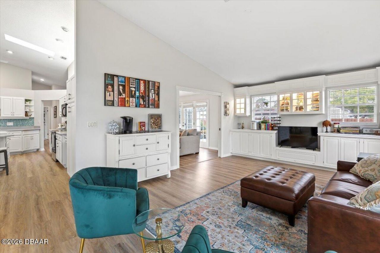 132 Sea Street, New Smyrna Beach, FL 32168 Photo