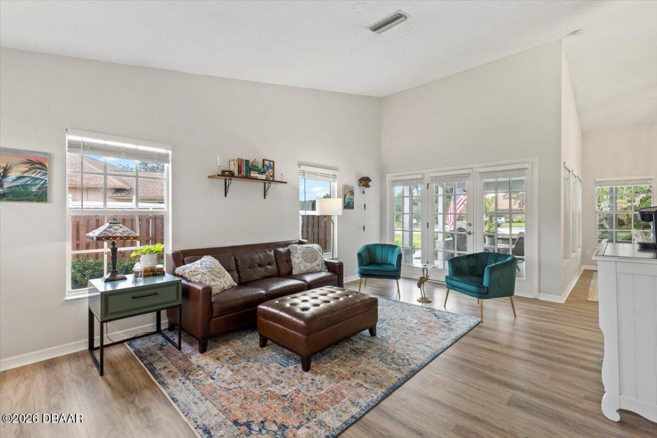 132 Sea Street, New Smyrna Beach, FL 32168 Photo