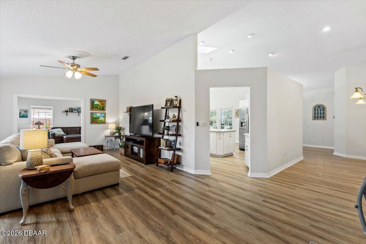 132 Sea Street, New Smyrna Beach, FL 32168 Photo