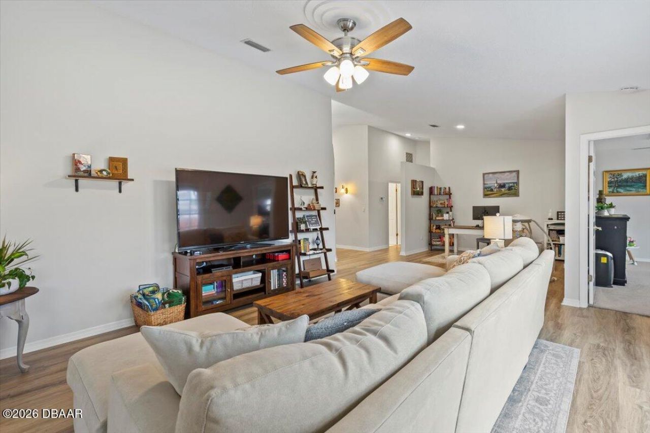 132 Sea Street, New Smyrna Beach, FL 32168 Photo