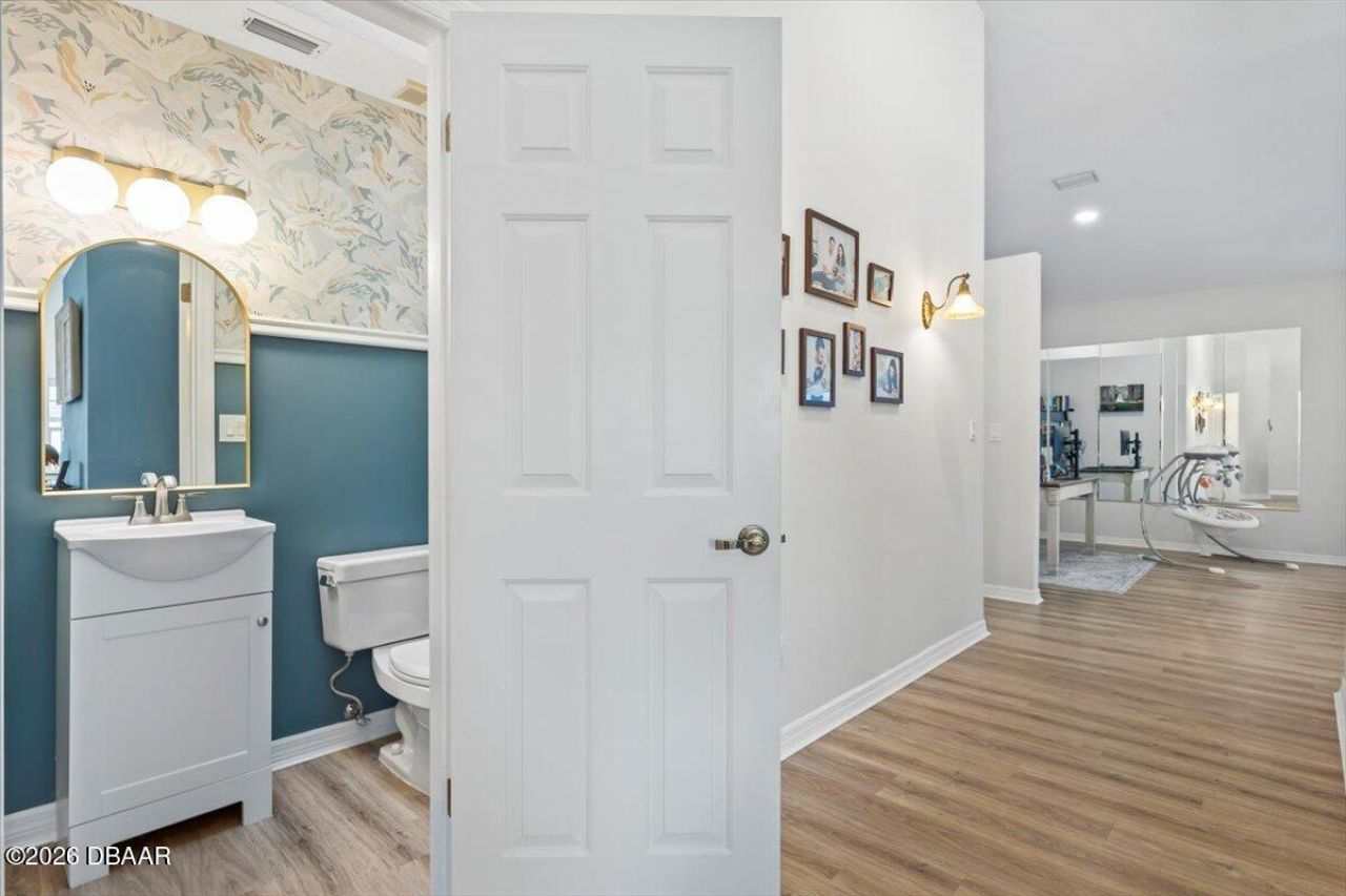 132 Sea Street, New Smyrna Beach, FL 32168 Photo