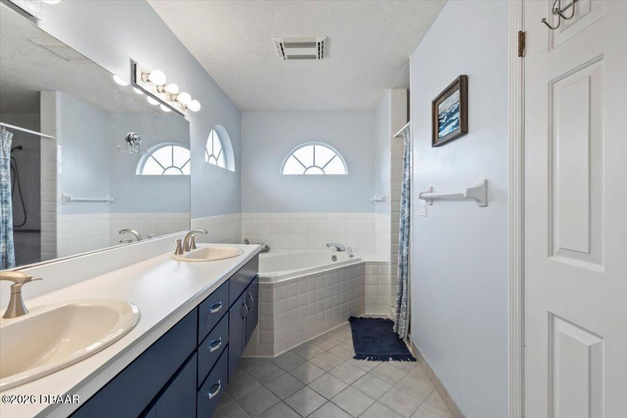 132 Sea Street, New Smyrna Beach, FL 32168 Photo