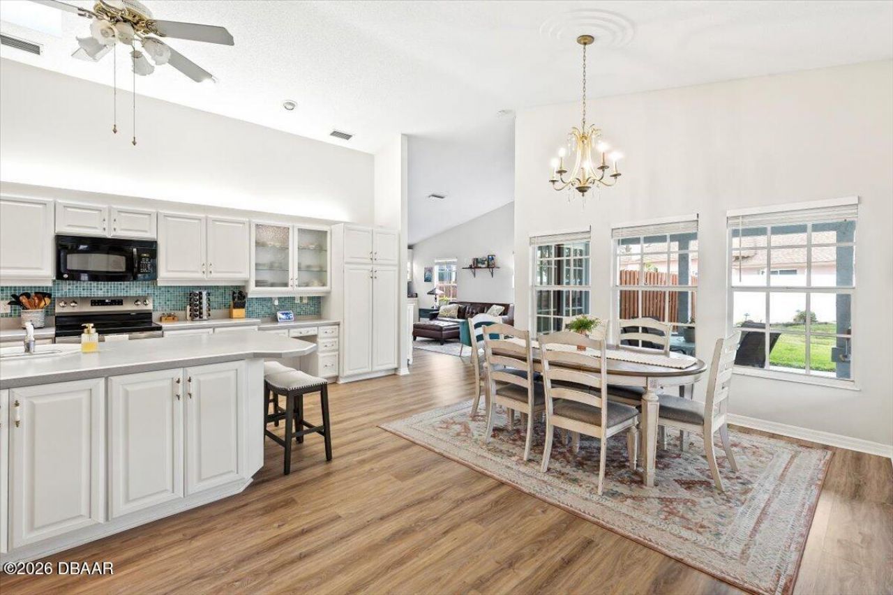 132 Sea Street, New Smyrna Beach, FL 32168 Photo