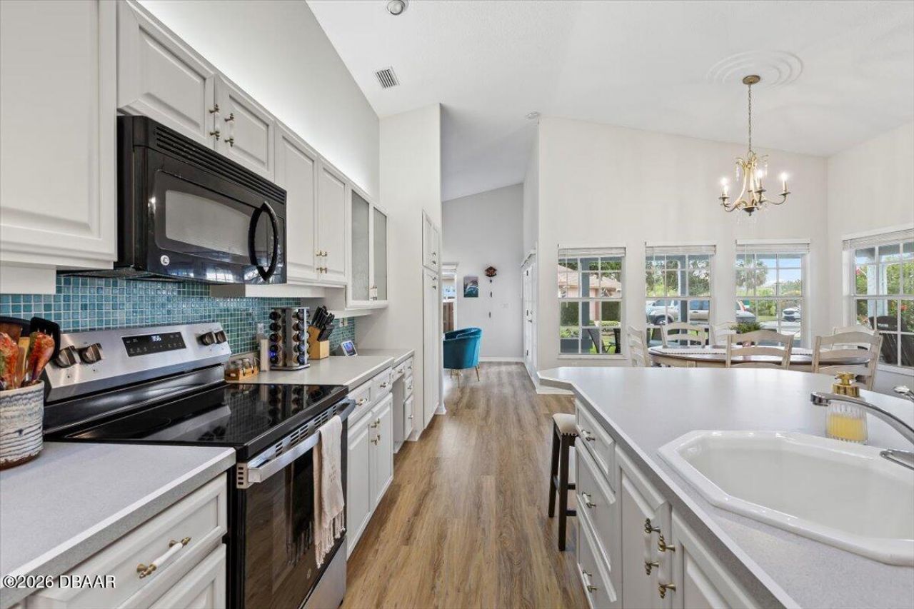 132 Sea Street, New Smyrna Beach, FL 32168 Photo