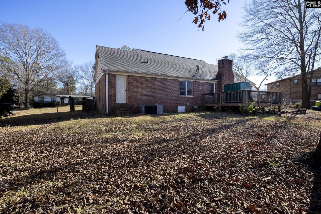 706 Chadford Road Photo 25