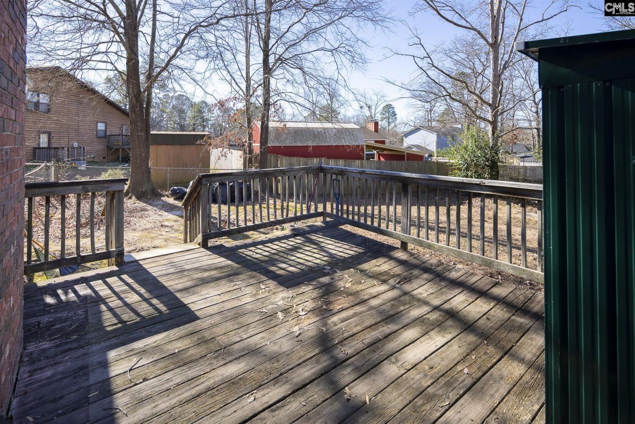 706 Chadford Road Photo 29