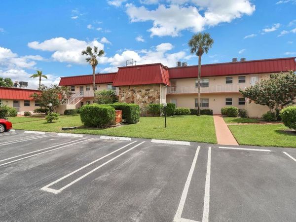 12016 Greenway Circle S, Unit 204, Royal Palm Beach, FL 33411