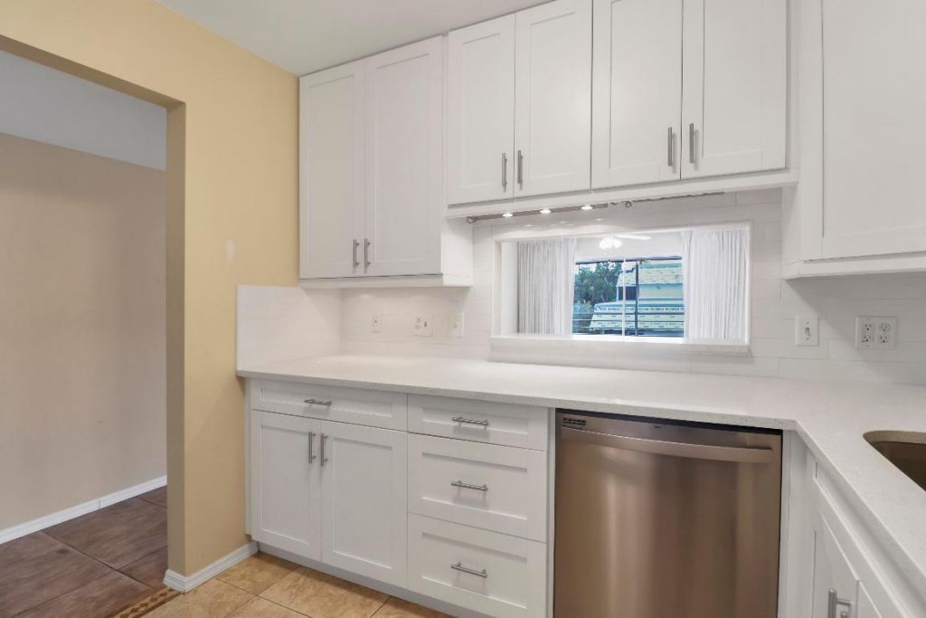 12016 Greenway Circle S, Unit 204, Royal Palm Beach, FL 33411 Photo