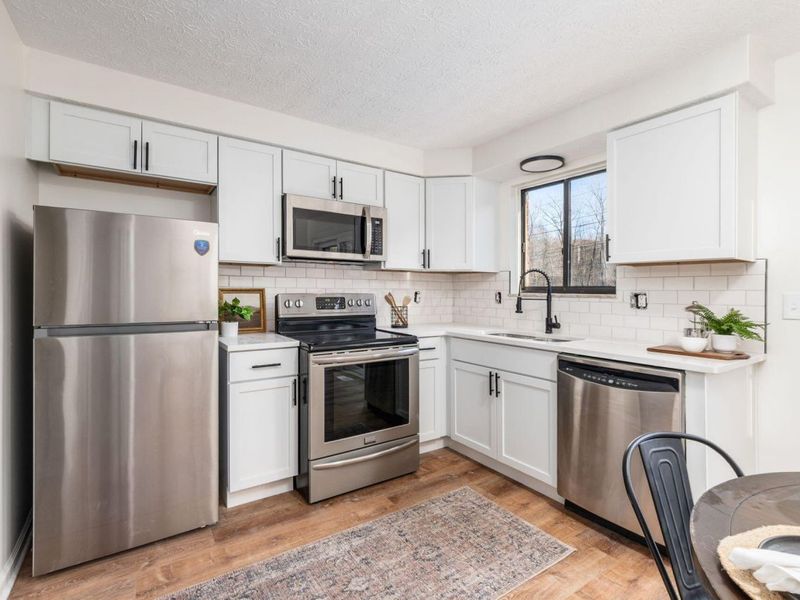 4871 Berryhill Court, Columbus, OH 43230 Photo 12