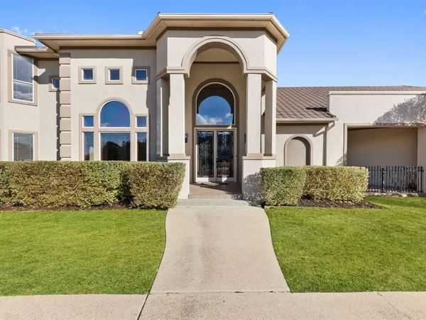 1202 Regents Park Court, DeSoto, TX 75115