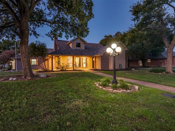 2209 Vicksburg Drive, Sachse, TX 75048