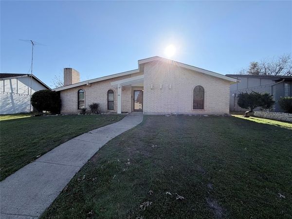 1380 Cherry Hill Lane , Lewisville, TX 75067