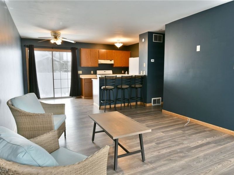 3224 Woodland Trail, Unit B, Cortland, OH 44410 Photo 11