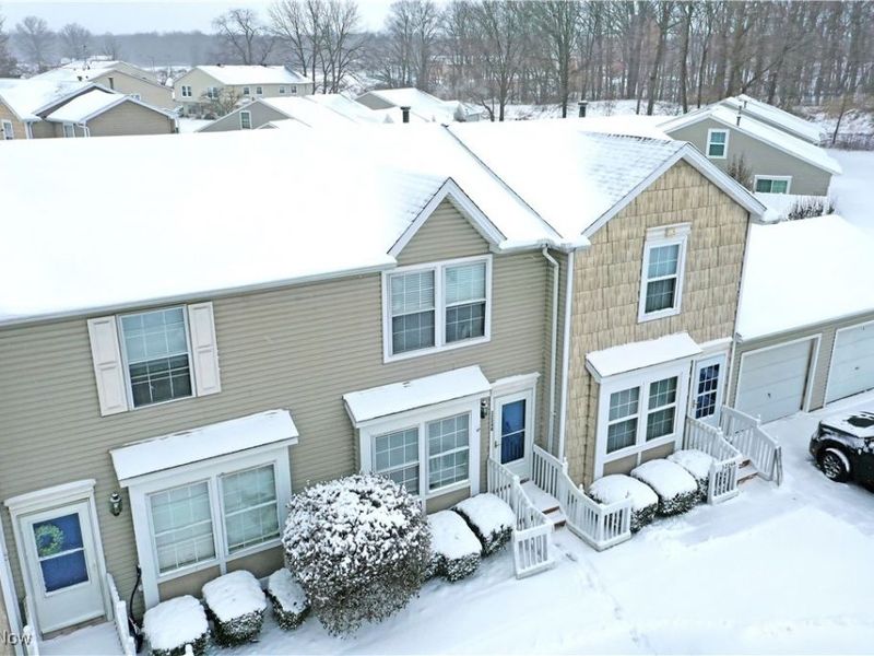 3224 Woodland Trail, Unit B, Cortland, OH 44410 Photo 2