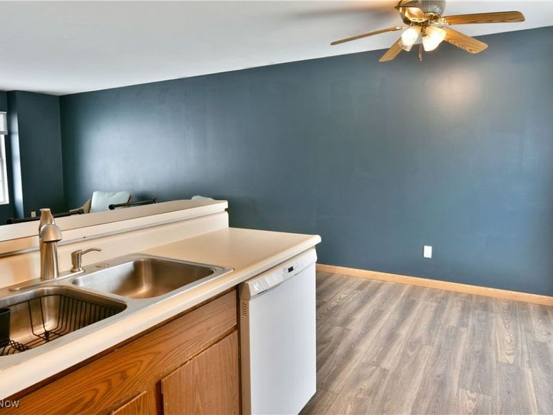 3224 Woodland Trail, Unit B, Cortland, OH 44410 Photo 20