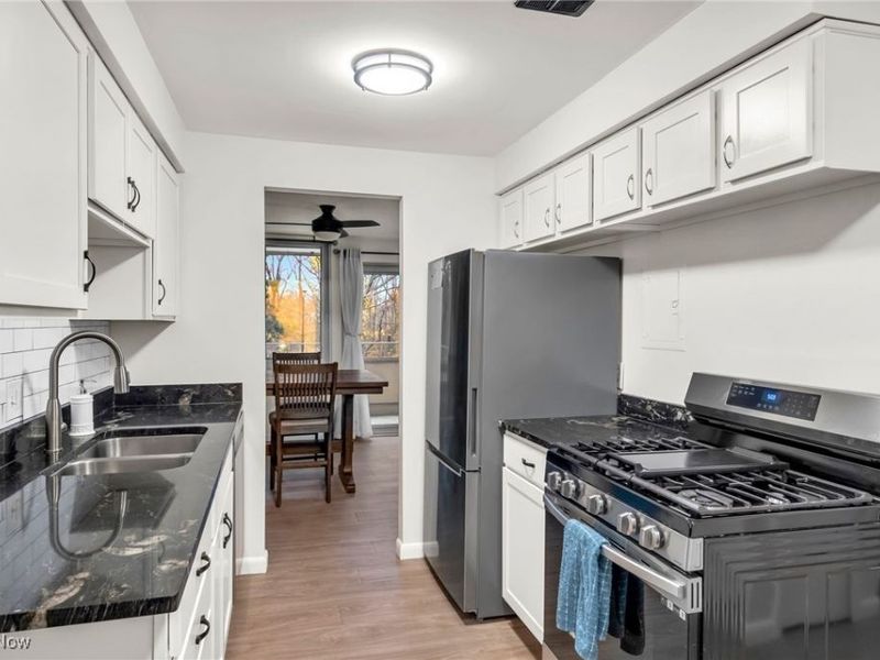 12900 Lake Avenue, Unit 216, Lakewood, OH 44107 Photo 6