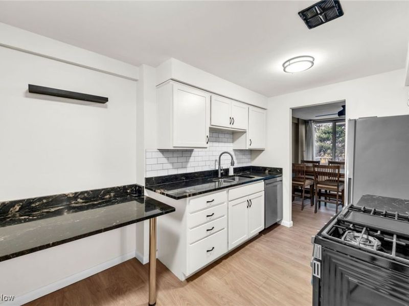 12900 Lake Avenue, Unit 216, Lakewood, OH 44107 Photo 7