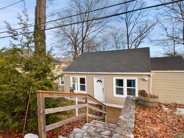 4 Melnick Place, Lake Peekskill, NY 10537