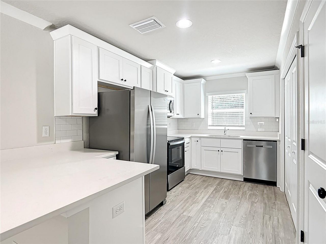9368 N Peachtree Way, Citrus Springs, FL 34434 Photo