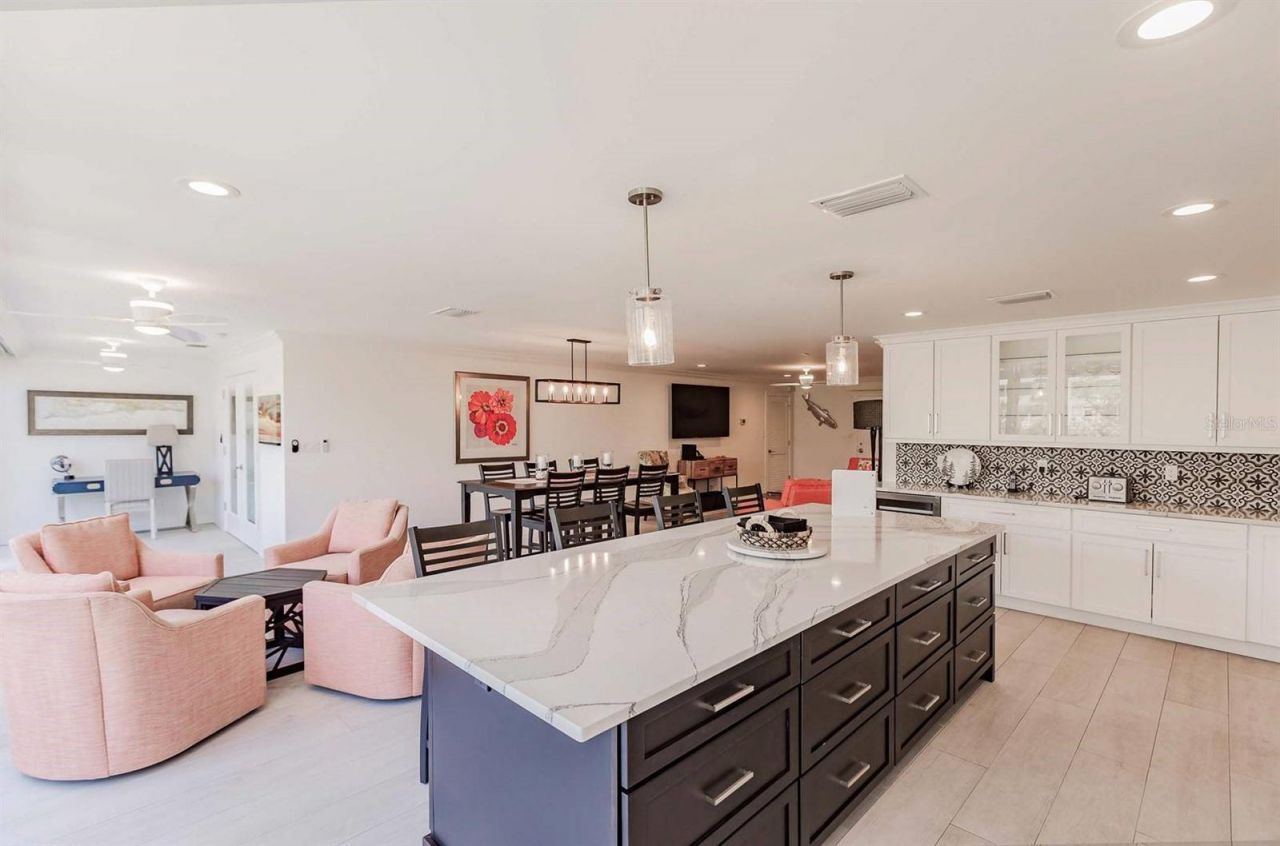 1125 W Peppertree Drive, Unit 102, Sarasota, FL 34242 Photo