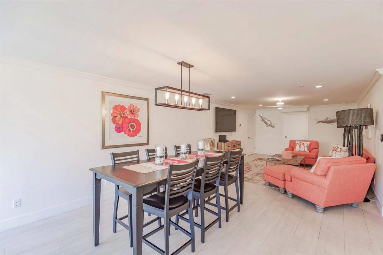 1125 W Peppertree Drive, Unit 102, Sarasota, FL 34242 Photo