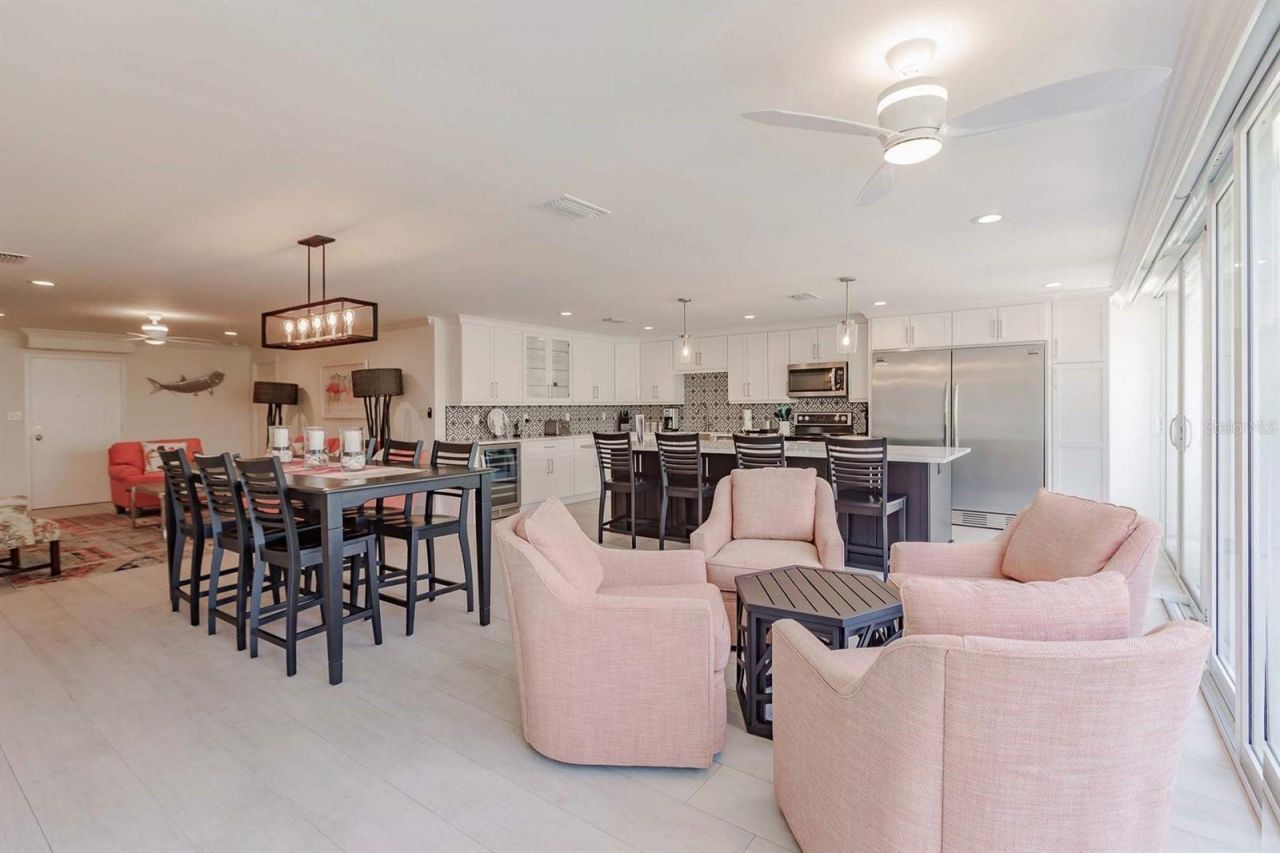 1125 W Peppertree Drive, Unit 102, Sarasota, FL 34242 Photo