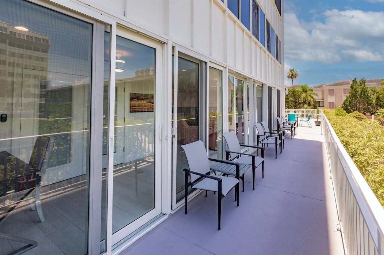 1125 W Peppertree Drive, Unit 102, Sarasota, FL 34242 Photo