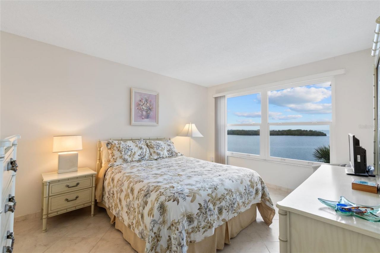 4310 Falmouth Drive, Unit 304, Longboat Key, FL 34228 Photo