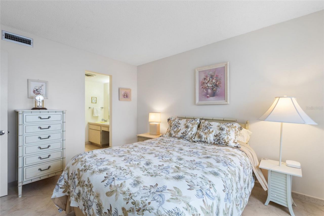 4310 Falmouth Drive, Unit 304, Longboat Key, FL 34228 Photo