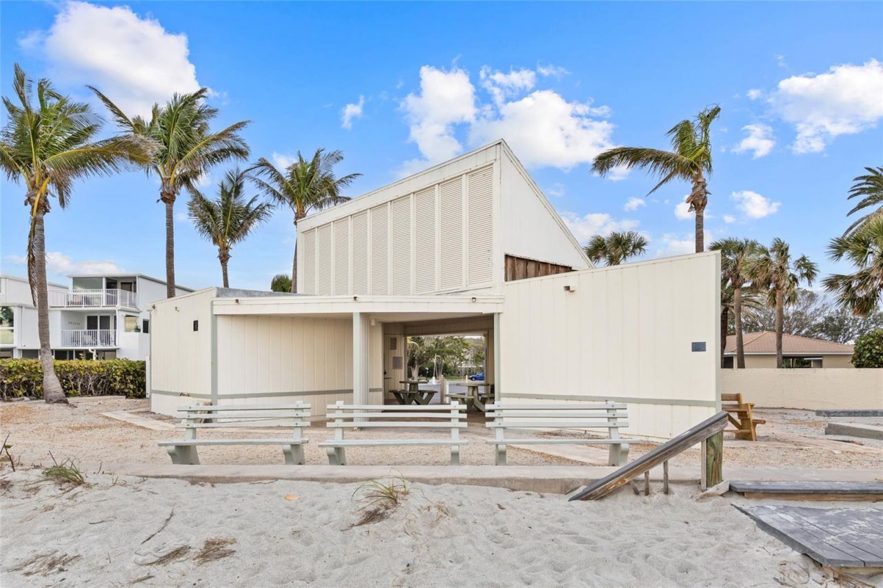 4310 Falmouth Drive, Unit 304, Longboat Key, FL 34228 Photo