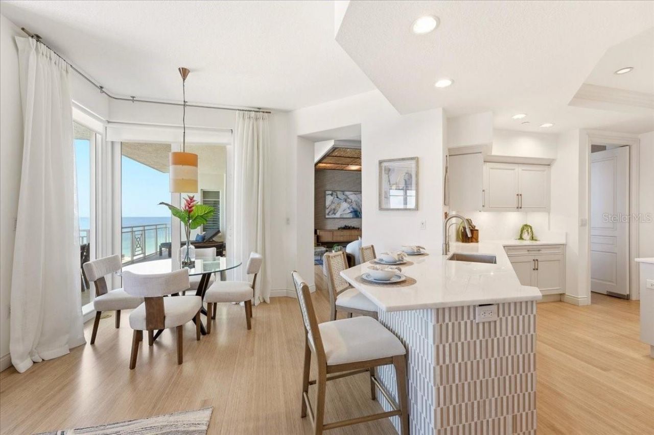 2052 Benjamin Franklin Drive, Unit D702, Sarasota, FL 34236 Photo