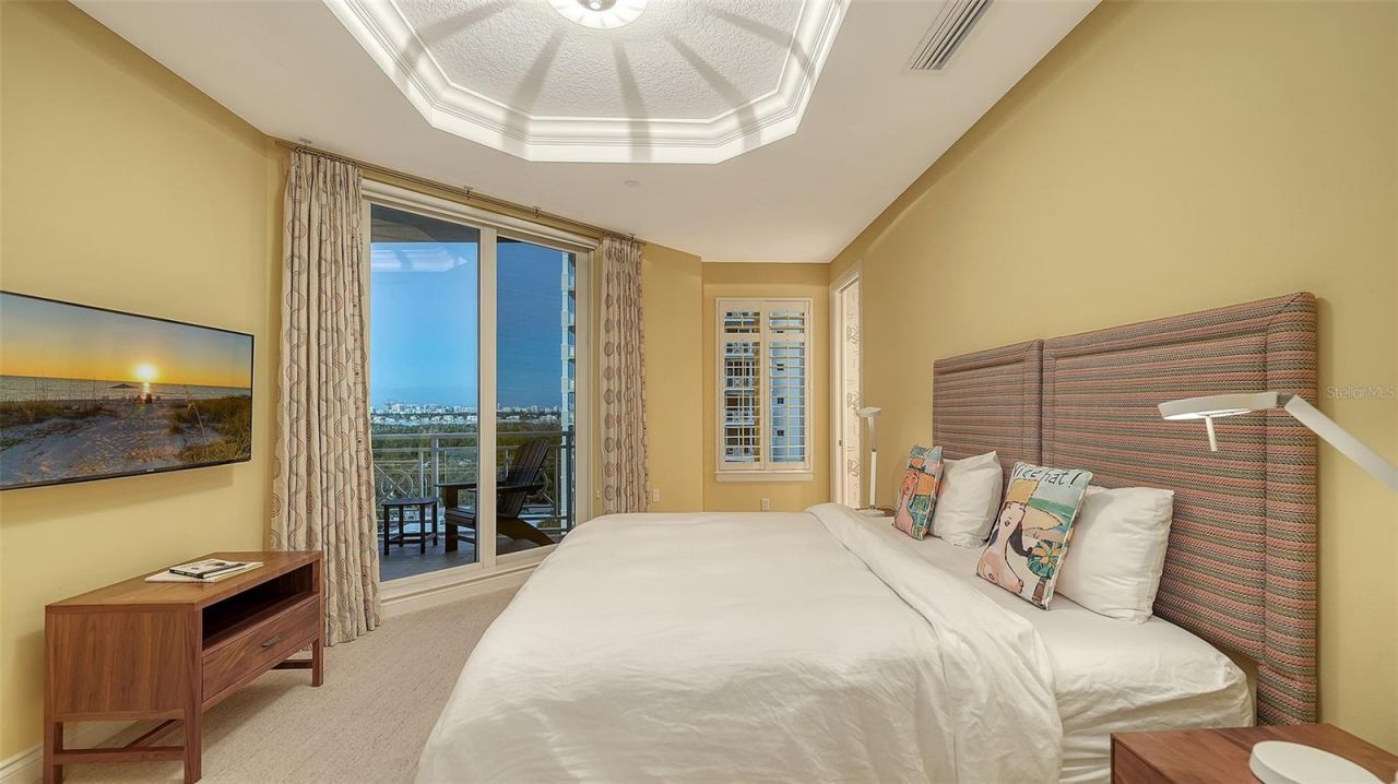 2052 Benjamin Franklin Drive, Unit D702, Sarasota, FL 34236 Photo