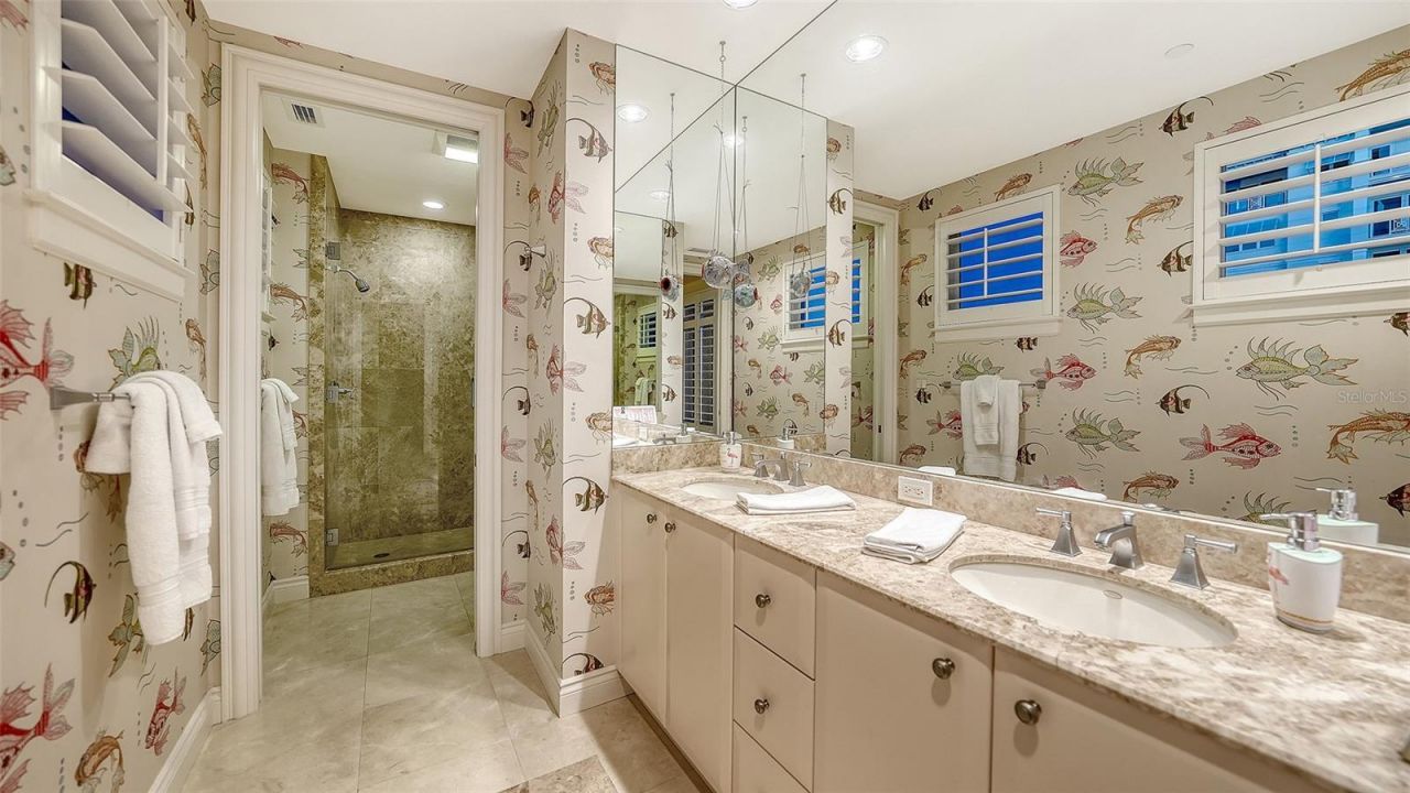 2052 Benjamin Franklin Drive, Unit D702, Sarasota, FL 34236 Photo