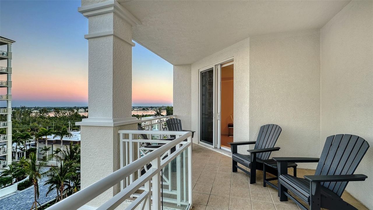 2052 Benjamin Franklin Drive, Unit D702, Sarasota, FL 34236 Photo