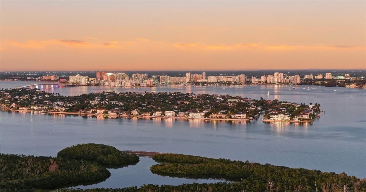 2052 Benjamin Franklin Drive, Unit D702, Sarasota, FL 34236 Photo