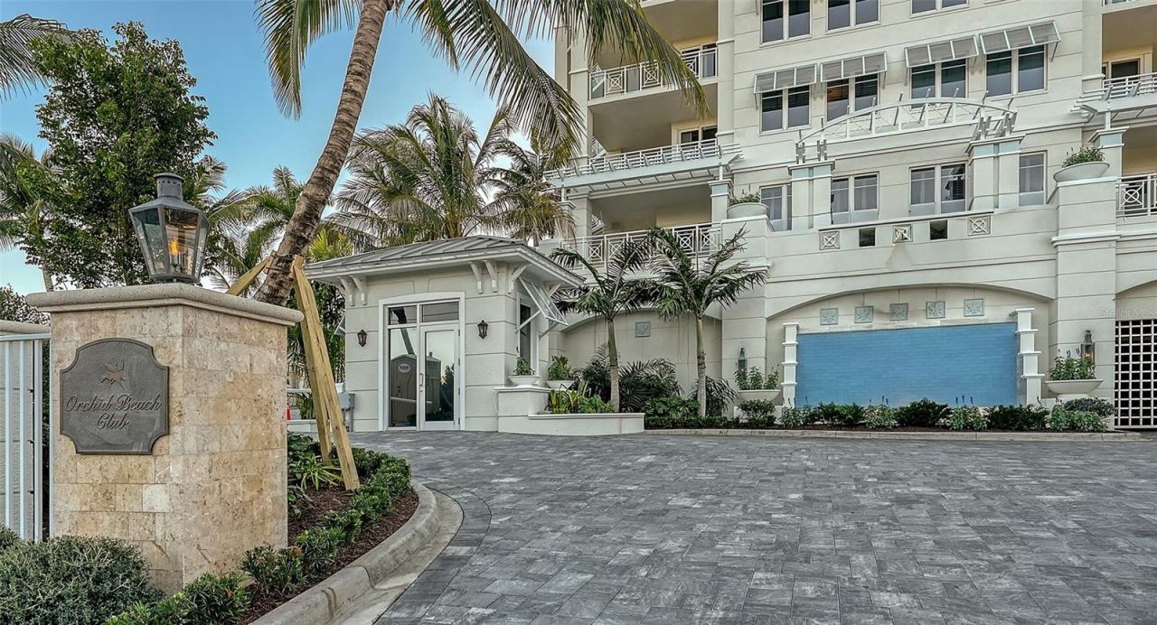 2052 Benjamin Franklin Drive, Unit D702, Sarasota, FL 34236 Photo