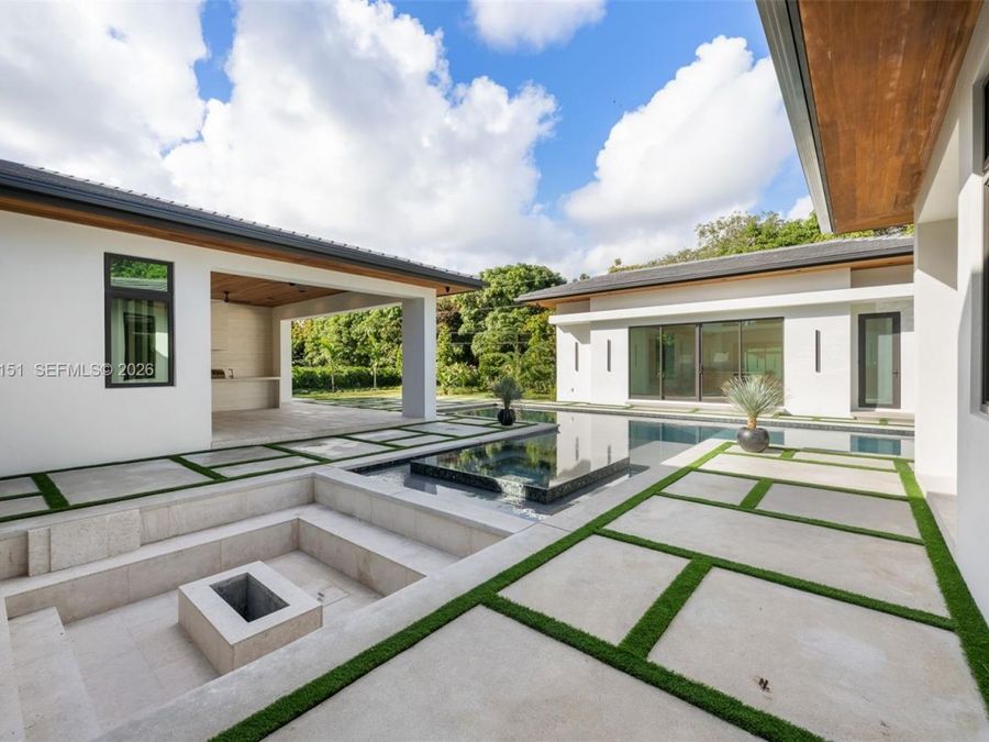 Property Image 79